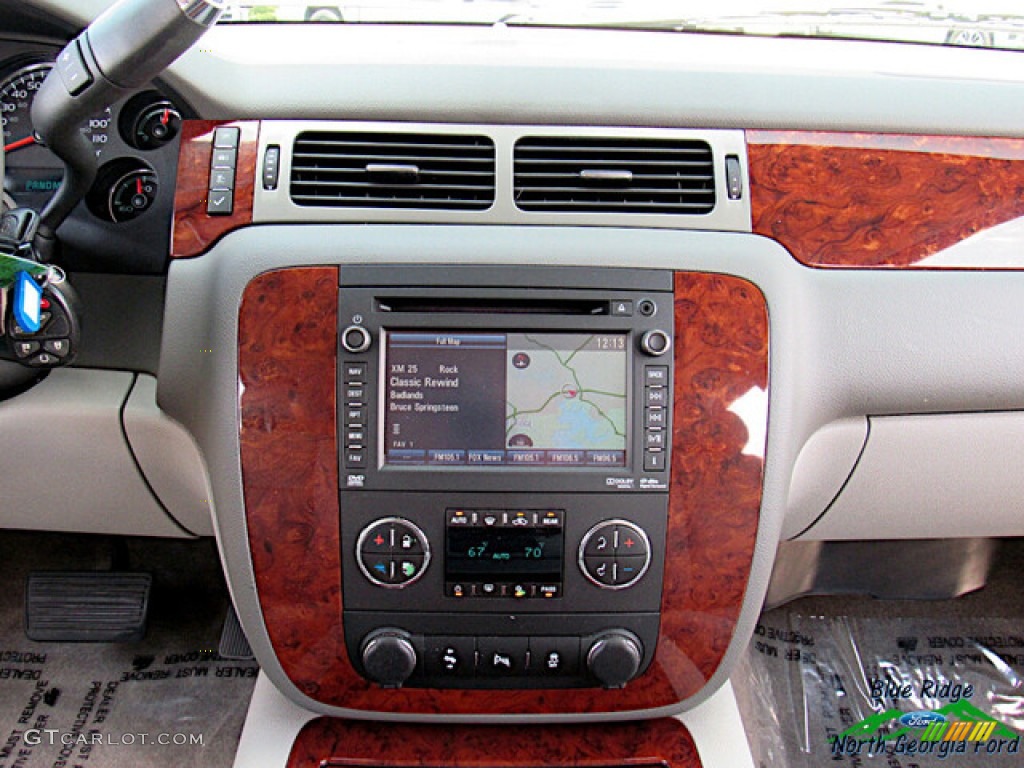2013 Suburban LTZ 4x4 - Silver Ice Metallic / Light Titanium/Dark Titanium photo #18