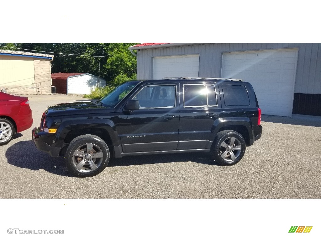 2015 Patriot Latitude 4x4 - Black / Dark Slate Gray/Light Pebble Beige photo #2