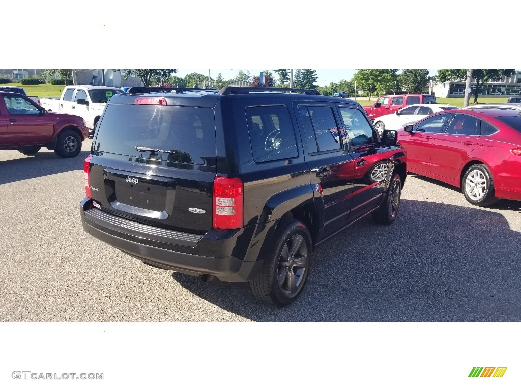 2015 Patriot Latitude 4x4 - Black / Dark Slate Gray/Light Pebble Beige photo #5