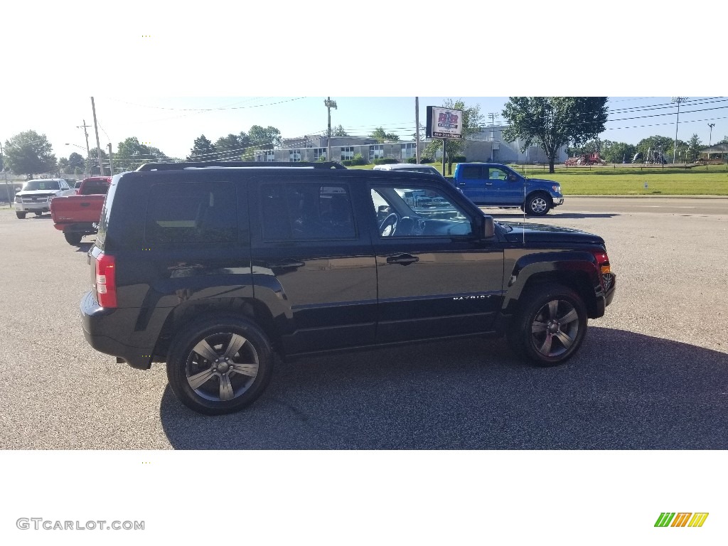 2015 Patriot Latitude 4x4 - Black / Dark Slate Gray/Light Pebble Beige photo #6