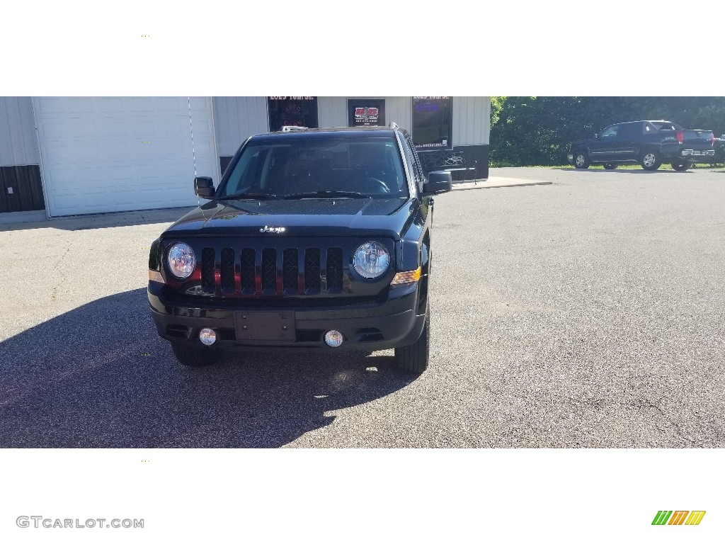 2015 Patriot Latitude 4x4 - Black / Dark Slate Gray/Light Pebble Beige photo #8