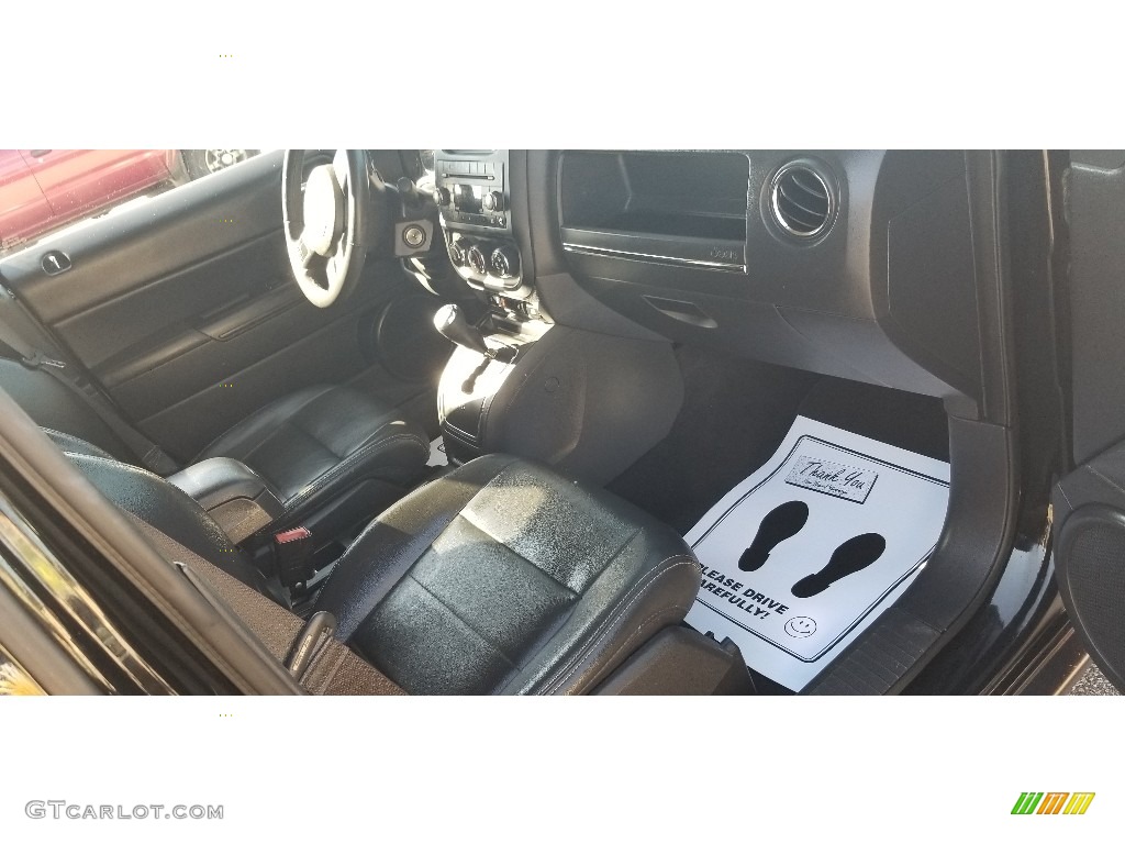 2015 Patriot Latitude 4x4 - Black / Dark Slate Gray/Light Pebble Beige photo #21