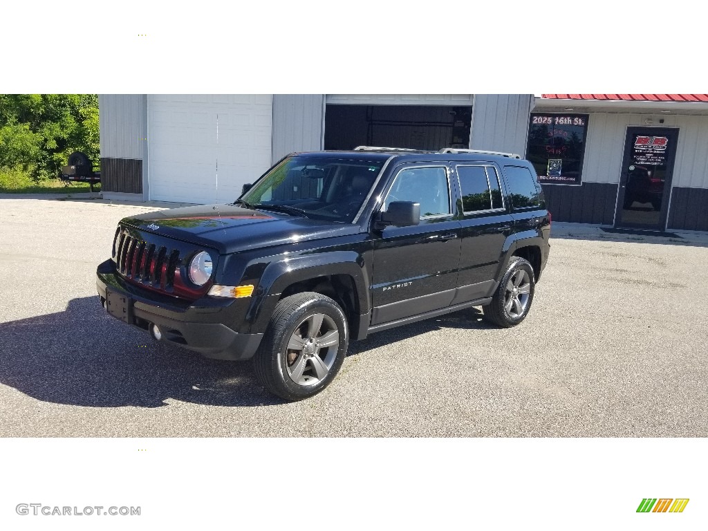 2015 Patriot Latitude 4x4 - Black / Dark Slate Gray/Light Pebble Beige photo #26