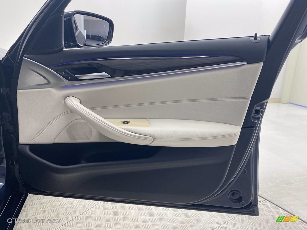 2019 5 Series 530e iPerformance Sedan - Bluestone Metallic / Canberra Beige/Black photo #32