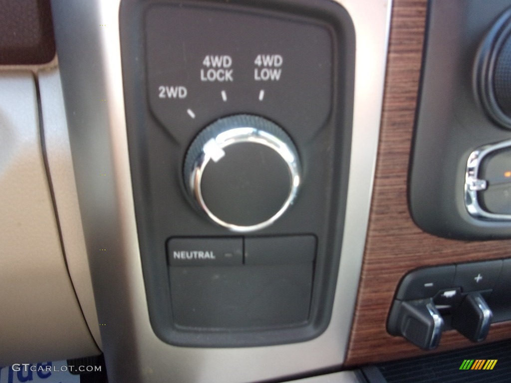 2018 2500 Laramie Crew Cab 4x4 - True Blue Pearl / Brown/Light Frost Beige photo #28