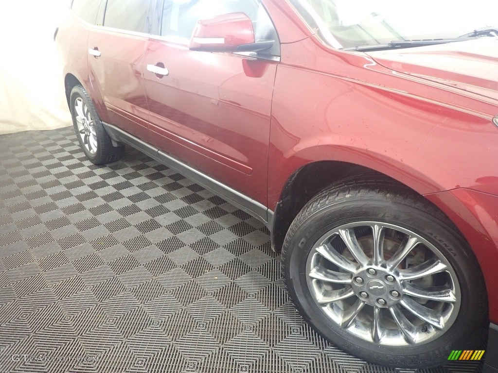 2017 Traverse LT AWD - Siren Red Tintcoat / Ebony photo #4