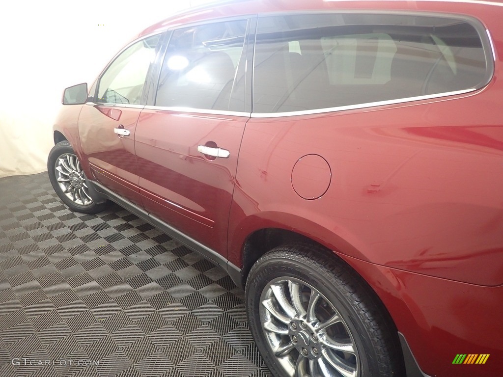 2017 Traverse LT AWD - Siren Red Tintcoat / Ebony photo #15
