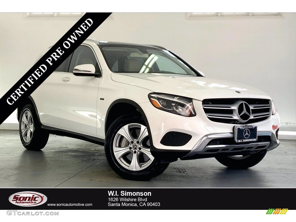 Polar White Mercedes-Benz GLC