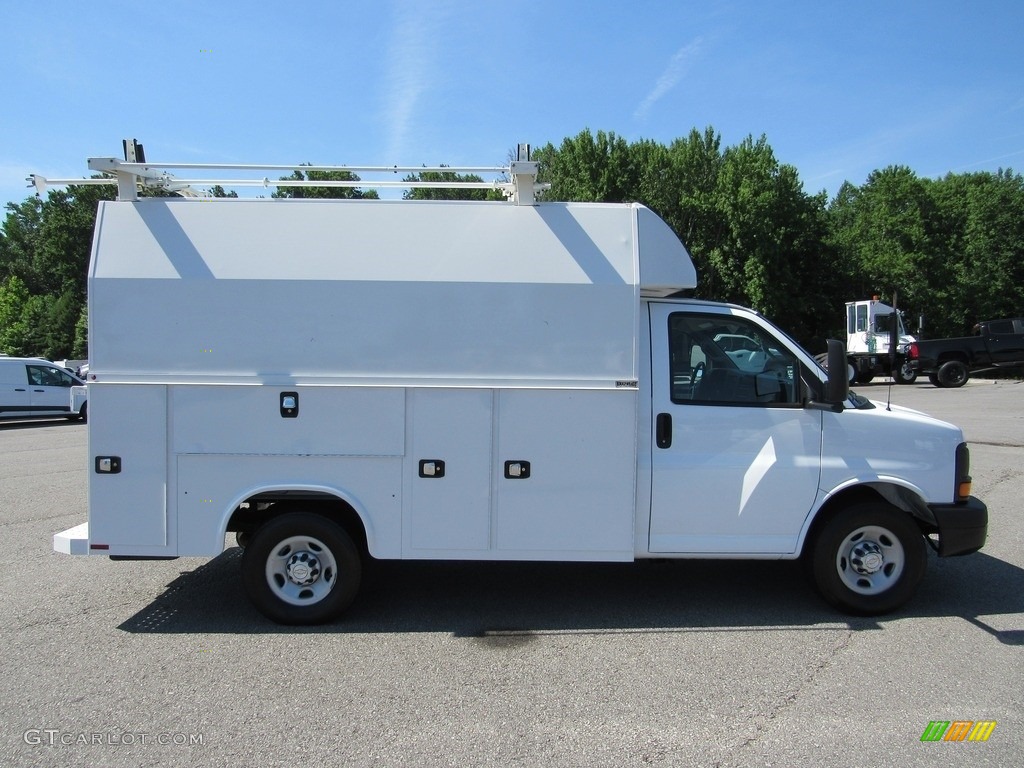 Summit White 2017 Chevrolet Express Cutaway 3500 Work Van Exterior Photo #142232741