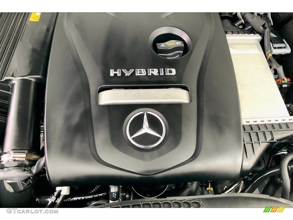 2018 Mercedes-Benz GLC 350e 4Matic Engine Photos