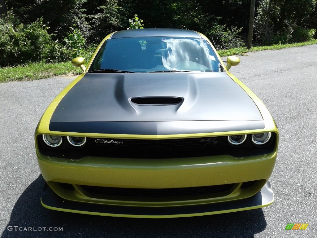 2021 Challenger R/T Scat Pack Widebody - Gold Rush / Black photo #3