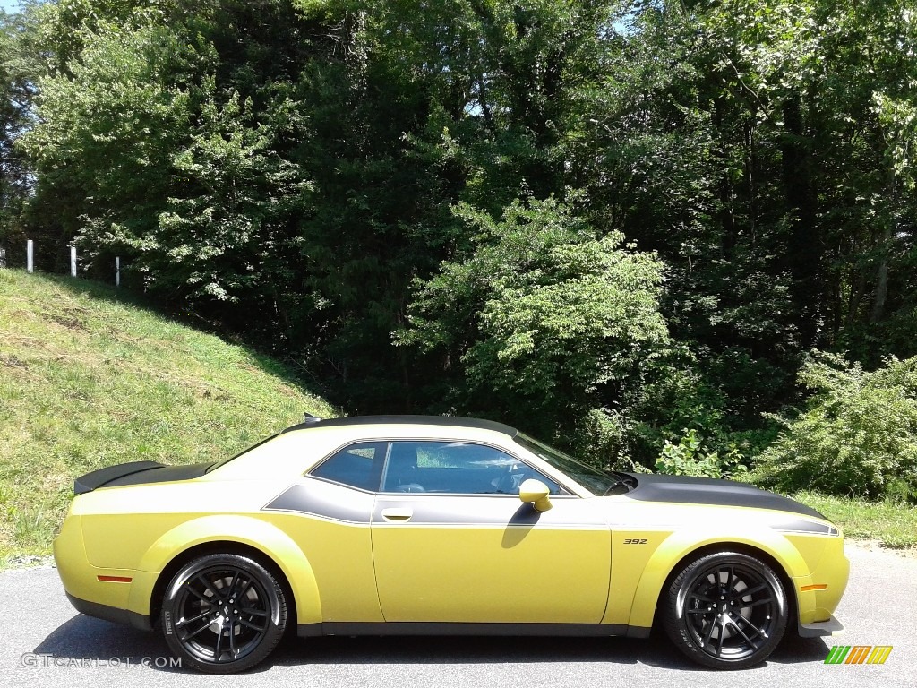 Gold Rush 2021 Dodge Challenger R/T Scat Pack Widebody Exterior Photo #142233609