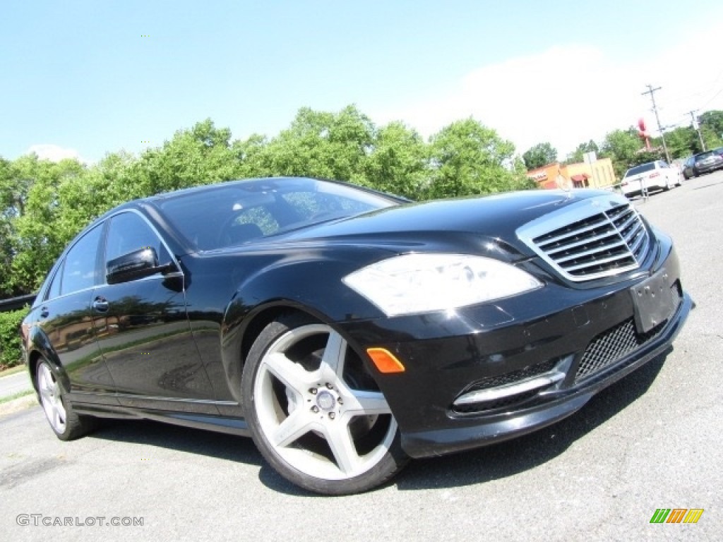 2013 S 550 4Matic Sedan - Black / Black photo #1