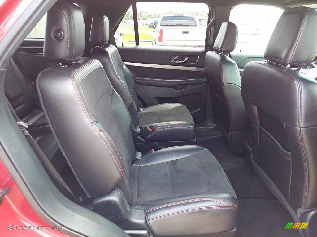 2018 Explorer XLT - Ruby Red / Ebony Black photo #28