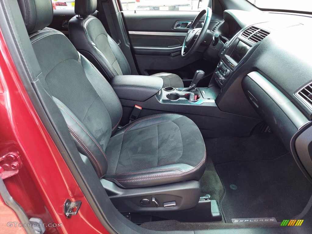 2018 Explorer XLT - Ruby Red / Ebony Black photo #30