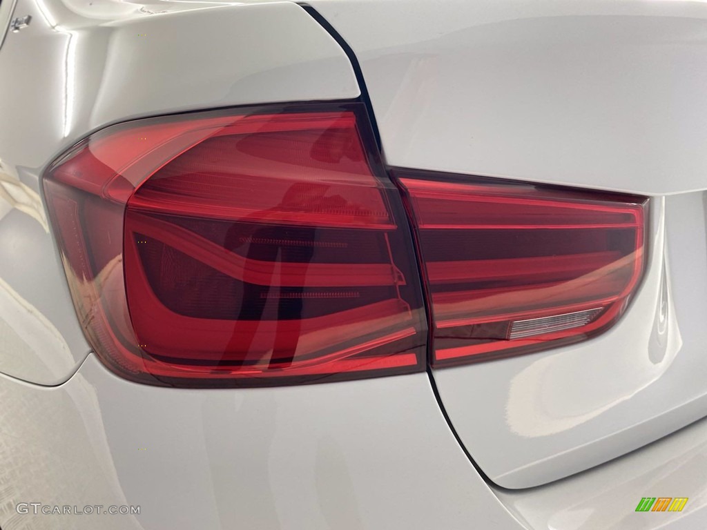 2018 3 Series 330e iPerformance Sedan - Alpine White / Black photo #9