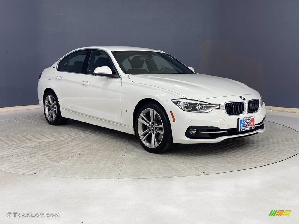 2018 3 Series 330e iPerformance Sedan - Alpine White / Black photo #37