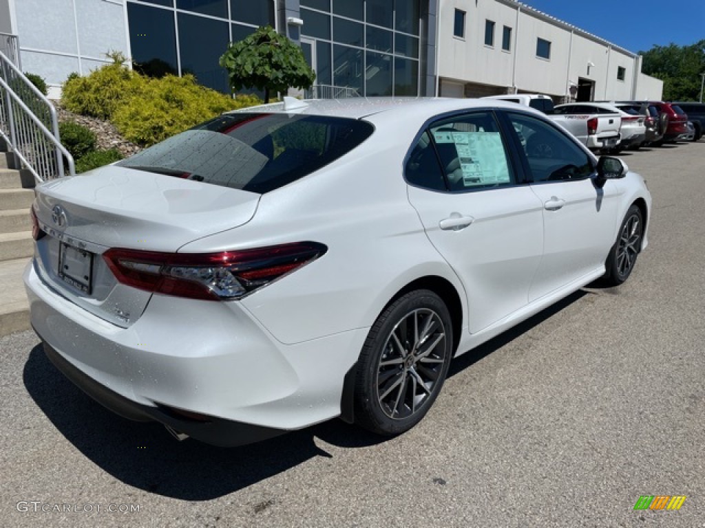 2021 Camry XLE AWD - Wind Chill Pearl / Ash photo #9