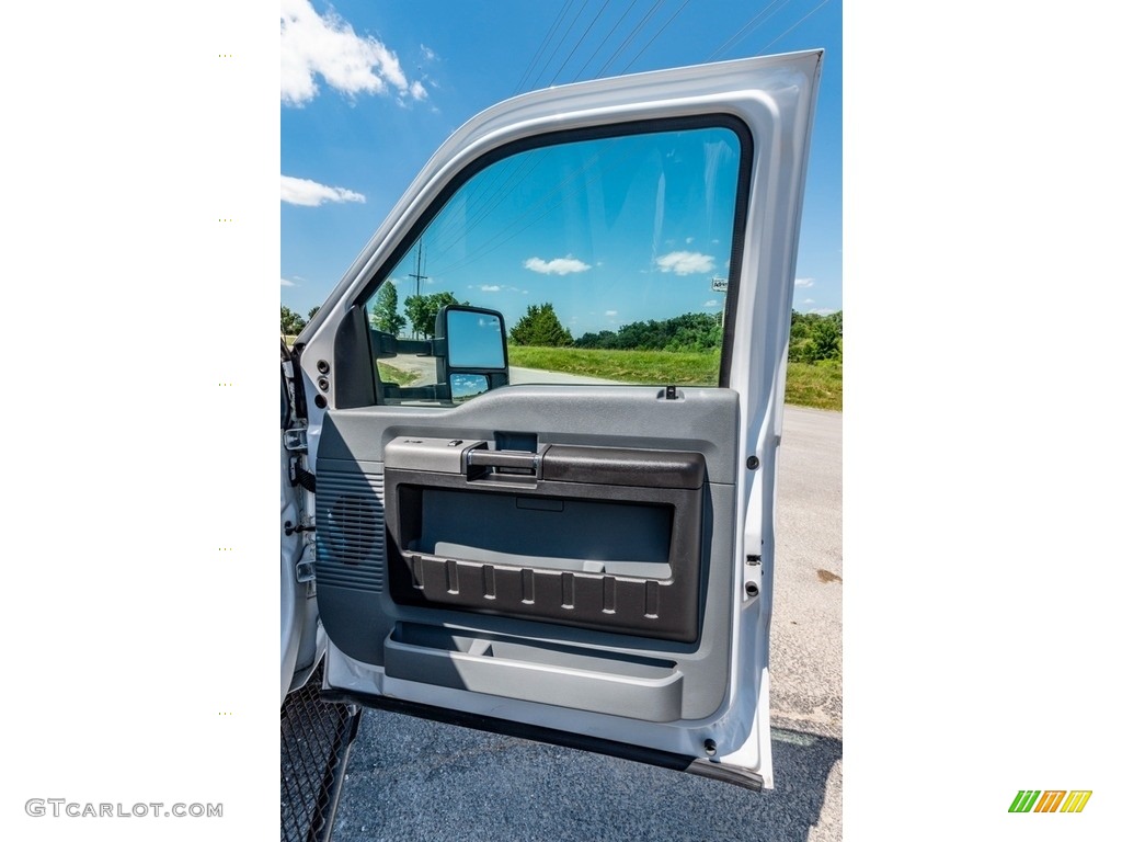 2014 F350 Super Duty King Ranch Crew Cab 4x4 - Oxford White / Steel photo #30