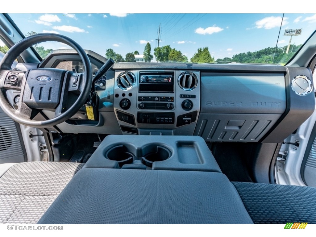 2014 F350 Super Duty King Ranch Crew Cab 4x4 - Oxford White / Steel photo #34
