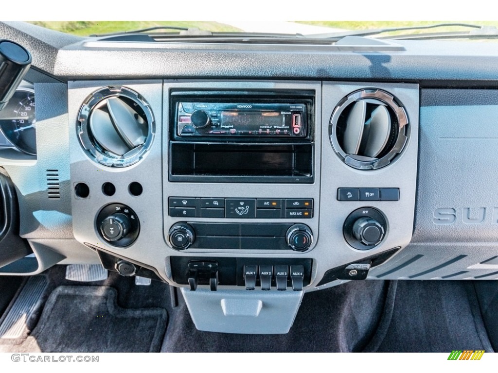 2014 F350 Super Duty King Ranch Crew Cab 4x4 - Oxford White / Steel photo #35