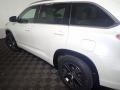 2016 Blizzard Pearl Toyota Highlander XLE  photo #21