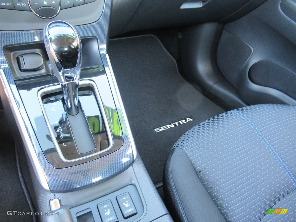 2019 Sentra SR - Aspen White Tricoat / Charcoal photo #19