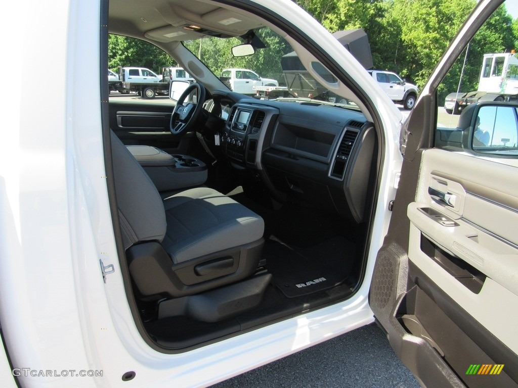 2018 1500 Tradesman Regular Cab - Bright White / Black/Diesel Gray photo #24