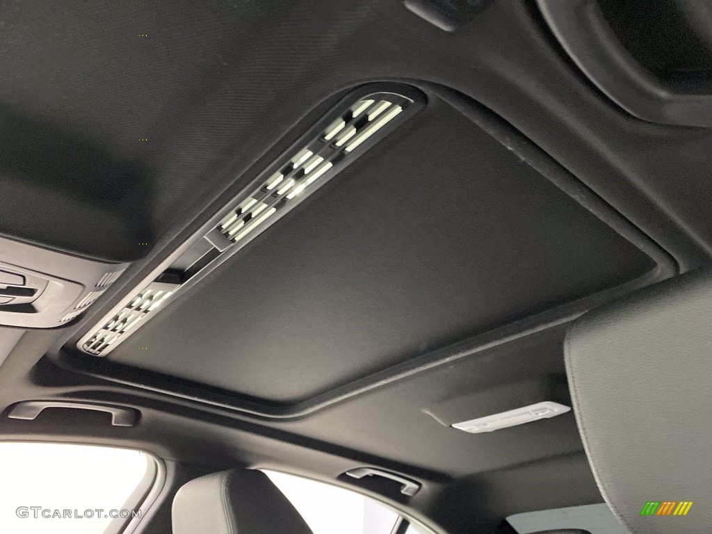 2018 3 Series 340i Sedan - Glacier Silver Metallic / Black photo #31