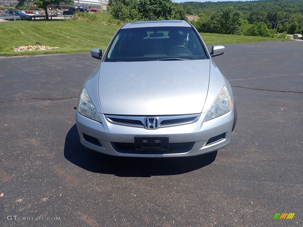 2006 Accord LX V6 Sedan - Alabaster Silver Metallic / Gray photo #4