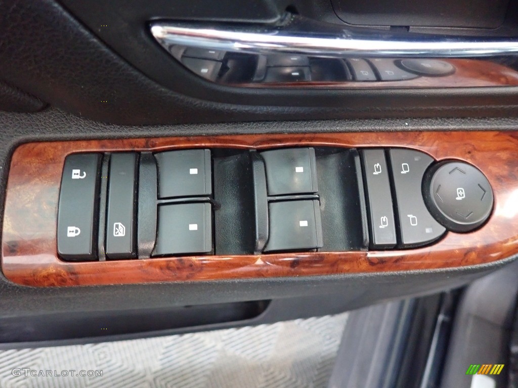 2012 Avalanche LTZ 4x4 - Black / Ebony photo #19