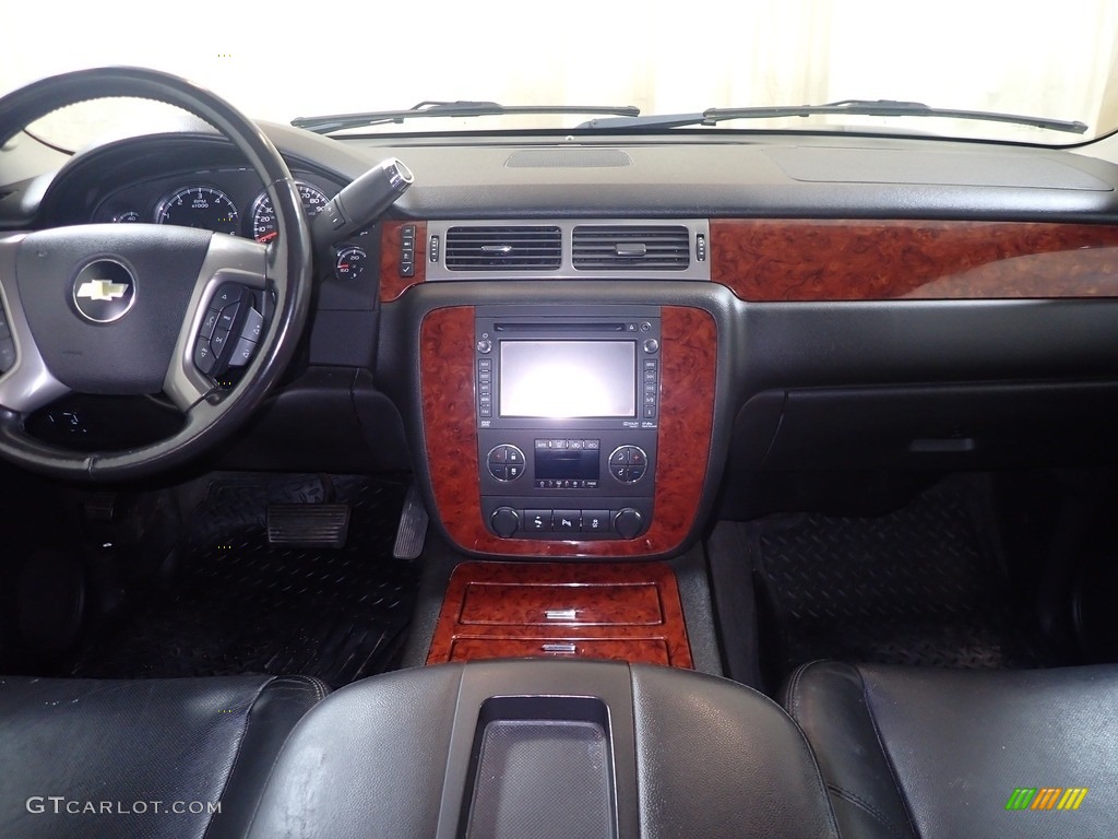 2012 Avalanche LTZ 4x4 - Black / Ebony photo #23