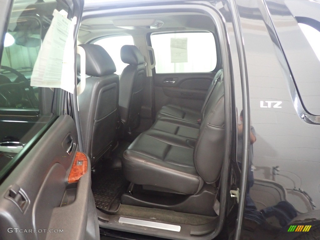 2012 Avalanche LTZ 4x4 - Black / Ebony photo #33