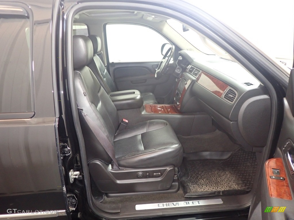 2012 Avalanche LTZ 4x4 - Black / Ebony photo #37