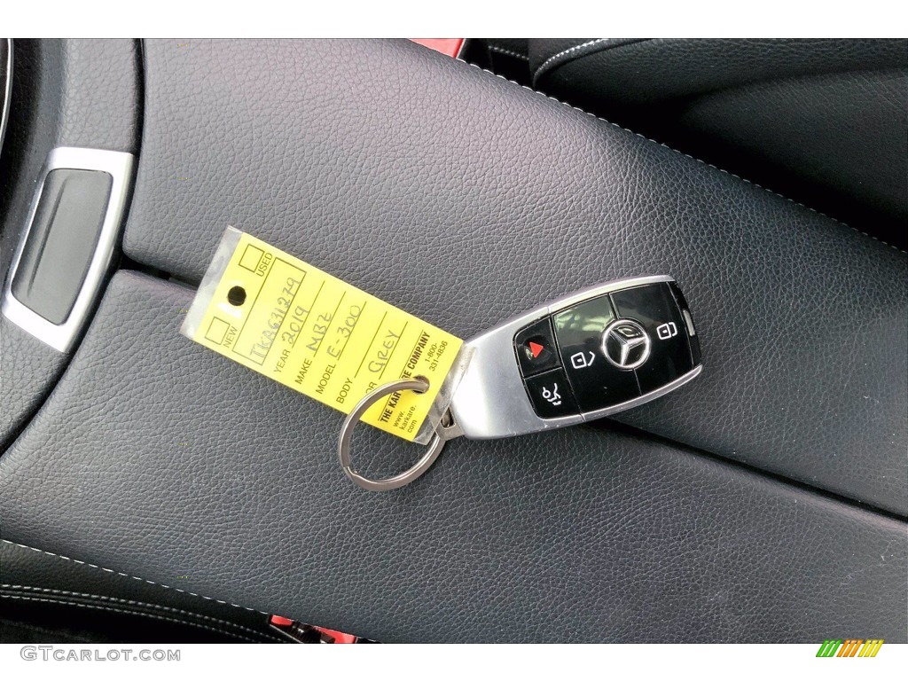 2019 E 300 Sedan - Selenite Grey Metallic / Black photo #11