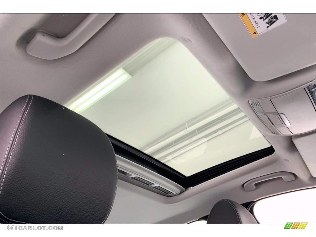 2019 E 300 Sedan - Selenite Grey Metallic / Black photo #25