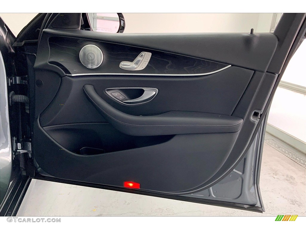 2019 E 300 Sedan - Selenite Grey Metallic / Black photo #27