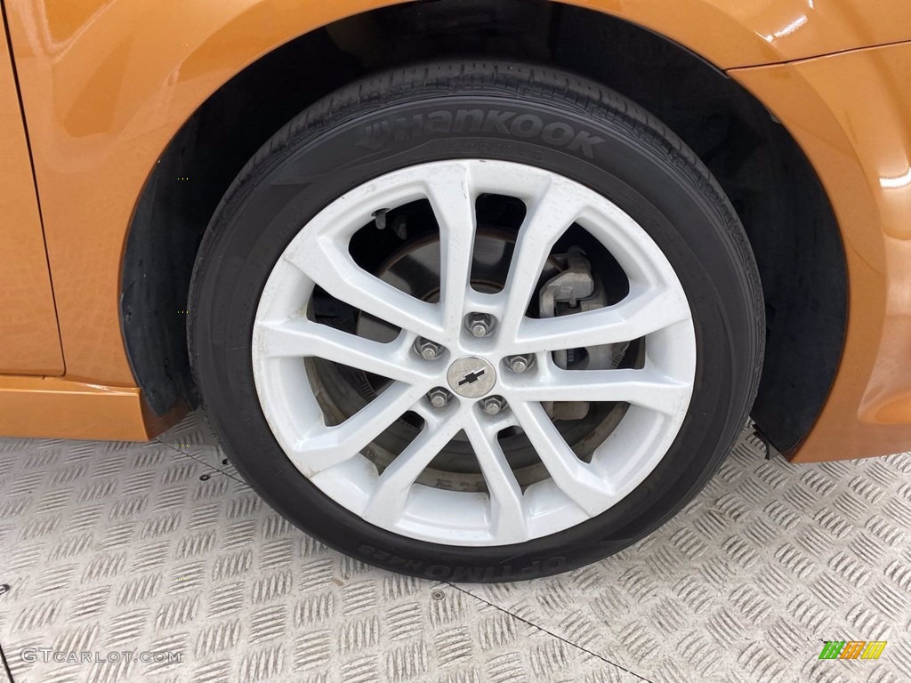 2018 Chevrolet Sonic LT Hatchback Wheel Photo #142274968