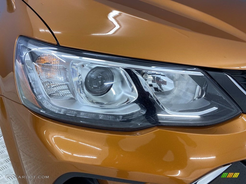 2018 Sonic LT Hatchback - Orange Burst Metallic / Jet Black photo #7