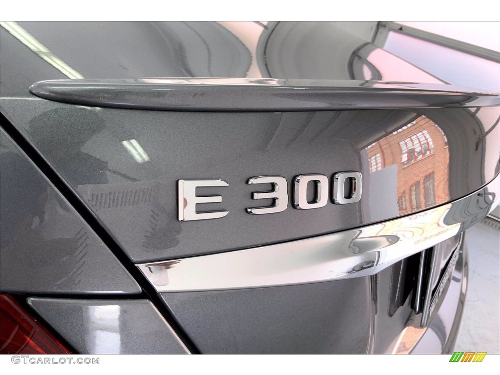 2019 E 300 Sedan - Selenite Grey Metallic / Black photo #31
