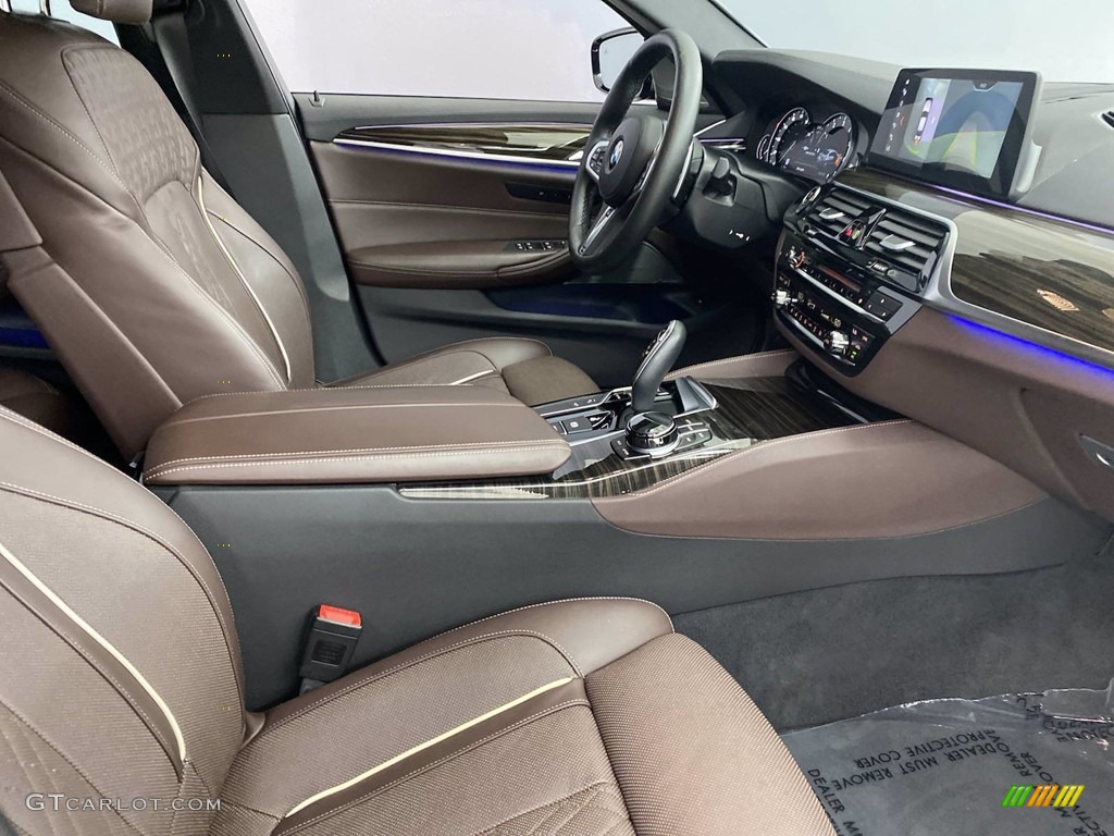 2018 BMW 5 Series M550i xDrive Sedan Front Seat Photo #142275985