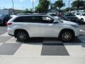 2018 Blizzard White Pearl Toyota Highlander SE AWD  photo #3