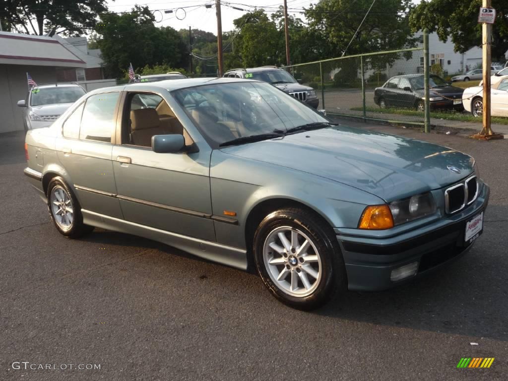 1997 3 Series 318i Sedan - Morea Green Metallic / Sand photo #2