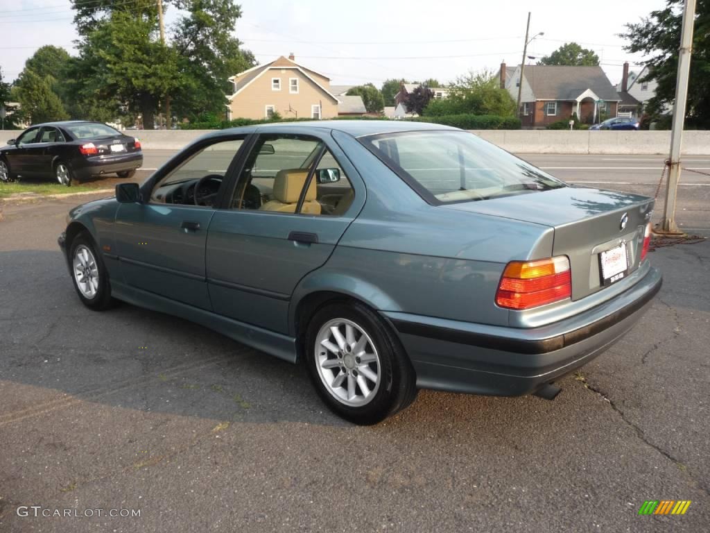 1997 3 Series 318i Sedan - Morea Green Metallic / Sand photo #4