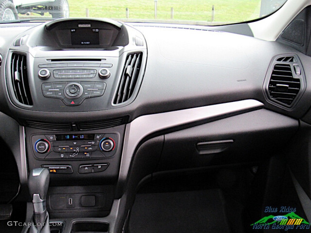 2017 Escape SE - White Platinum / Medium Light Stone photo #16