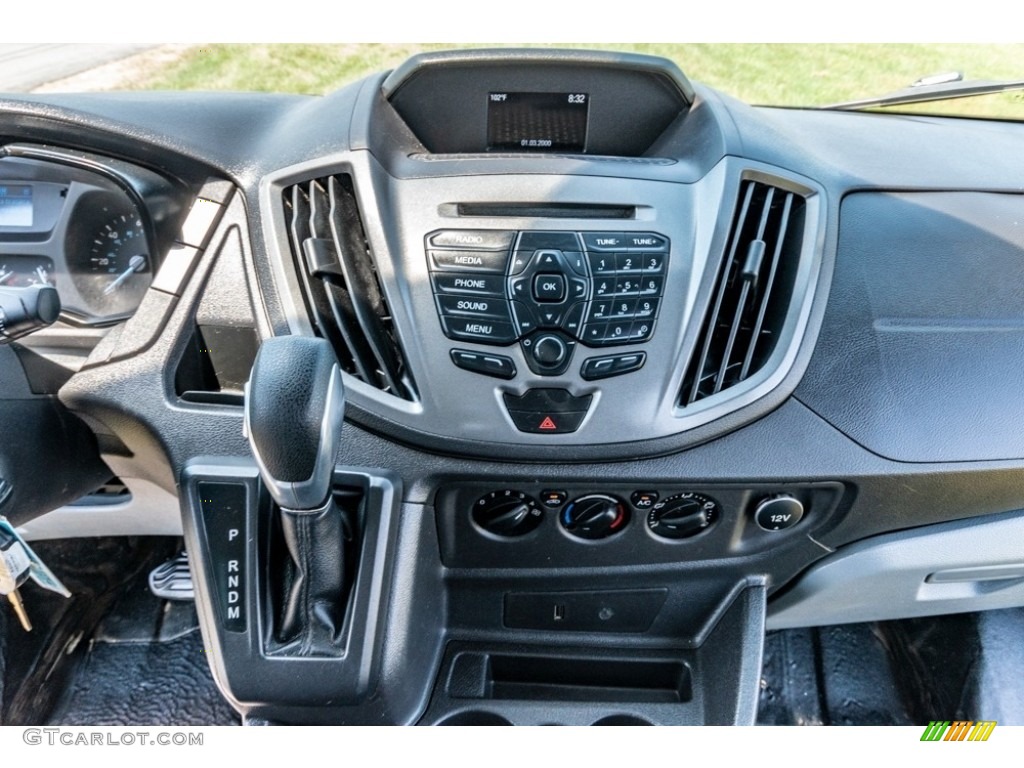 2017 Ford Transit Wagon XL 350 MR Long Controls Photo #142283329