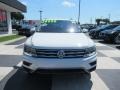 Pure White - Tiguan SE 4MOTION Photo No. 2