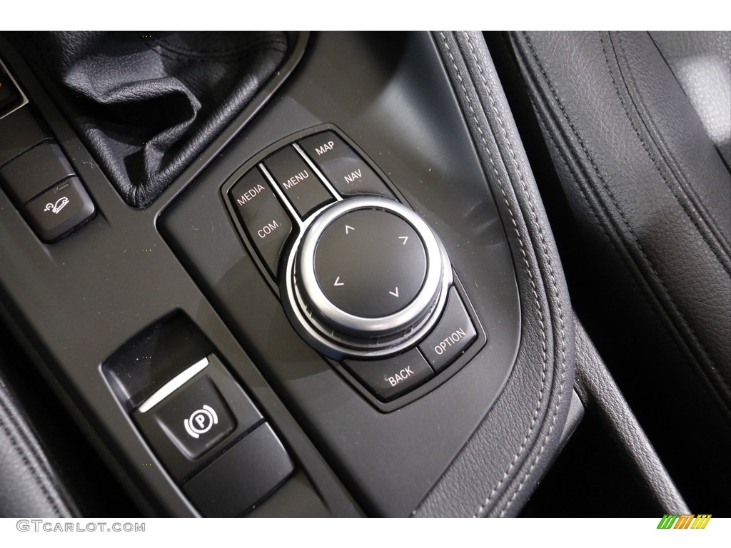 2018 X1 xDrive28i - Mediterranean Blue Metallic / Black photo #17