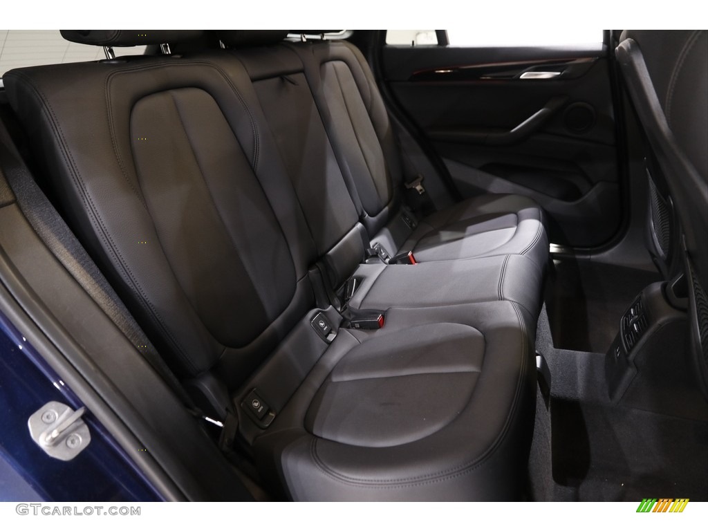 2018 X1 xDrive28i - Mediterranean Blue Metallic / Black photo #20