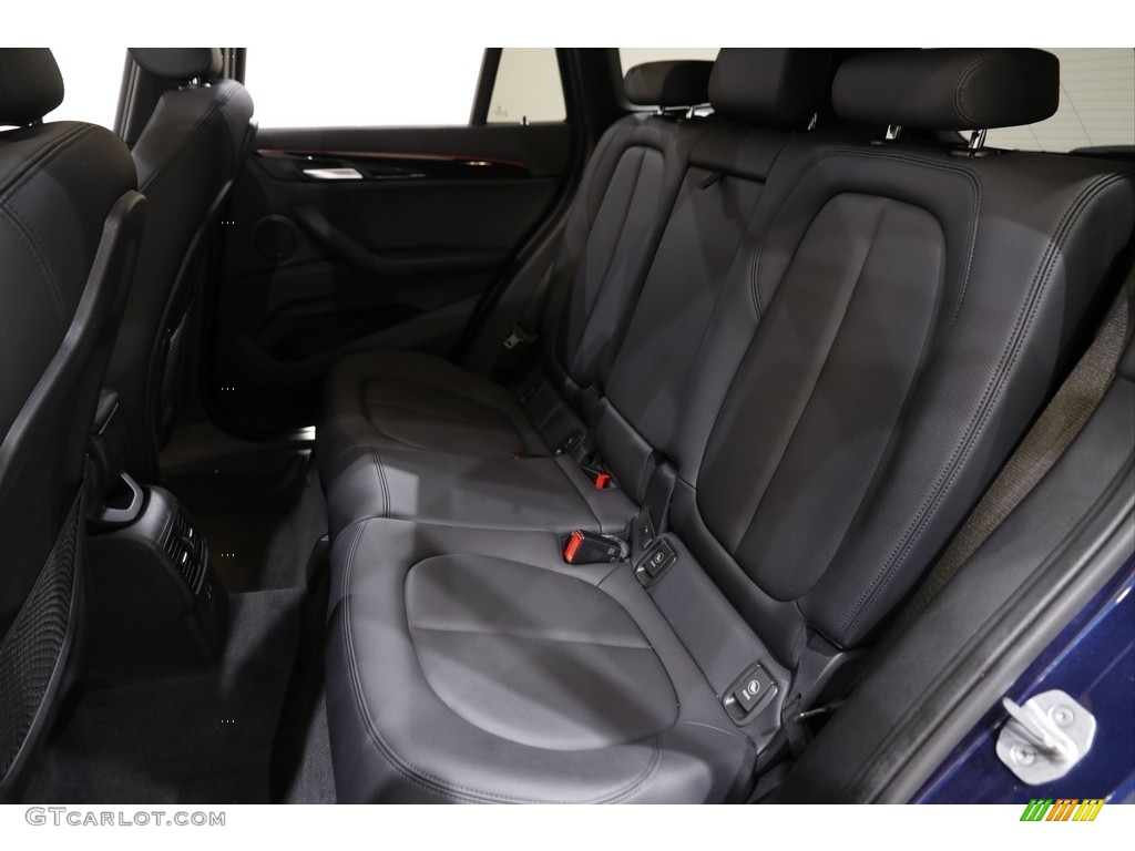 2018 X1 xDrive28i - Mediterranean Blue Metallic / Black photo #21